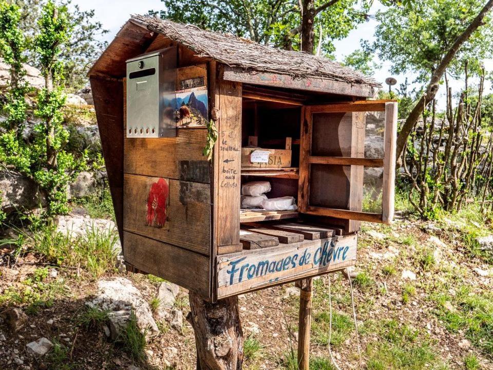 Gite Le Chamaju Labeaume Exterior photo